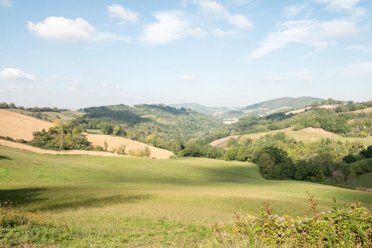 Villa Arcobaleno Apartment With Patio & Parking Urbino Bagian luar foto